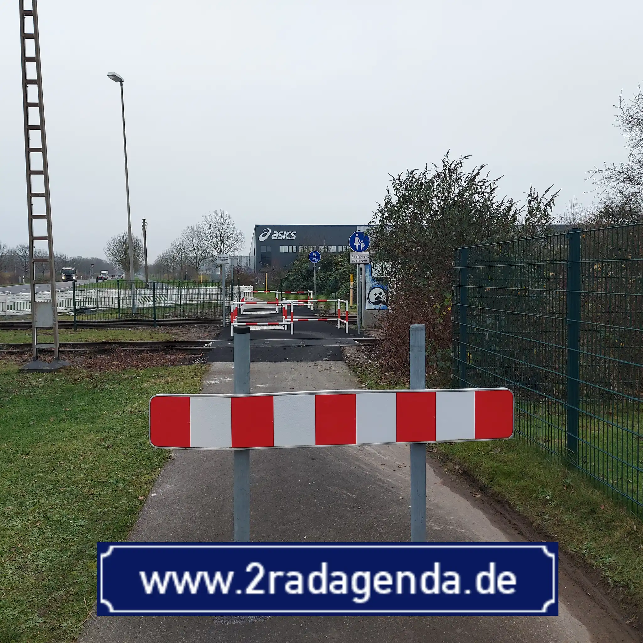 Ku­ri­o­si­täten auf Radwegen